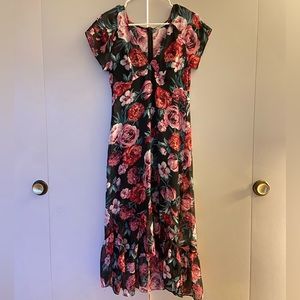 ♥️ Stradivarius Floral Dress ♥️